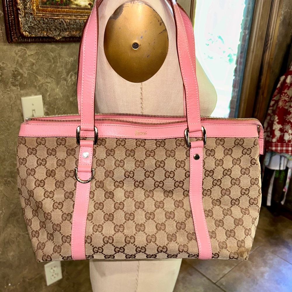 Authentic Gucci GG Canvas Abbey Zip Tote Soft Pink, Medium